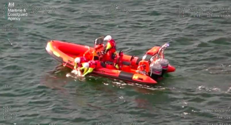 cachorro-resgatado-no-mar