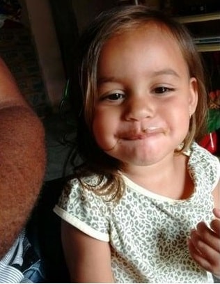 Bebê morre afogada em balde