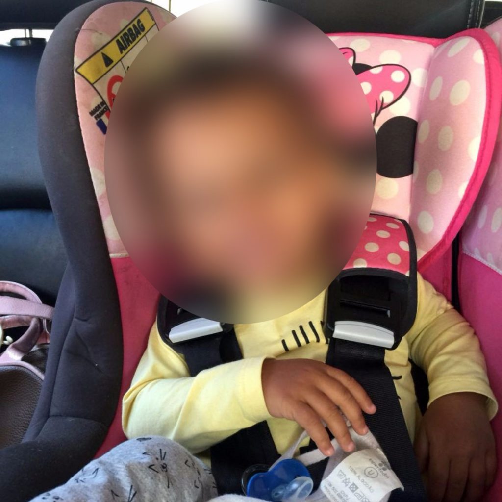 Mãe vê filha se afogar