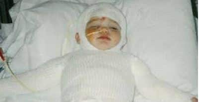 Mãe coloca filha dentro de forno Mãe coloca filha dentro de forno