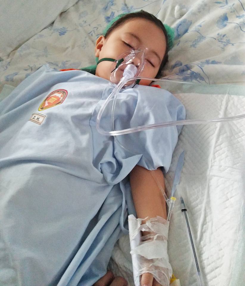 Menina fica com objeto dentro do nariz