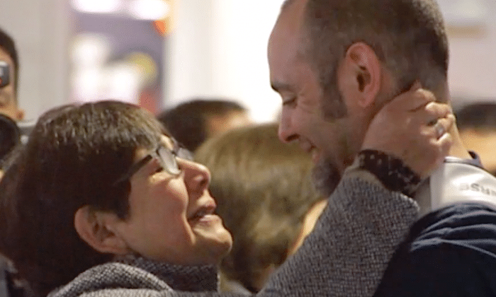 Mãe e filho se reencontram depois de 40 anos separados 