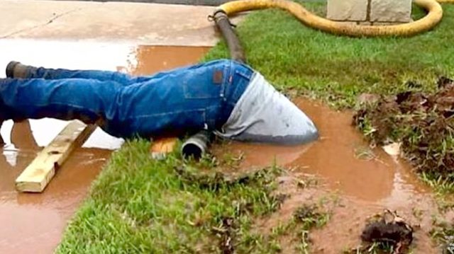 Foto de encanador viraliza na internet