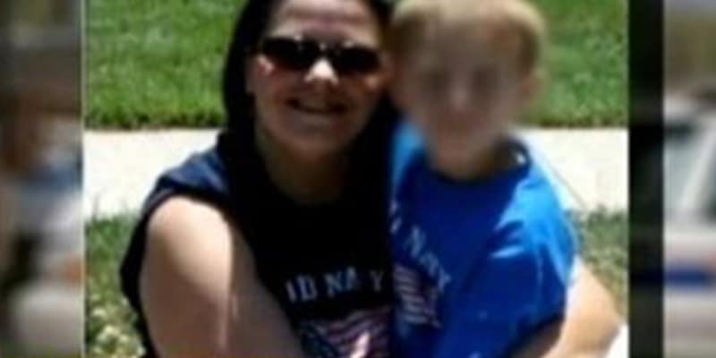 Inventa que o filho tem câncer