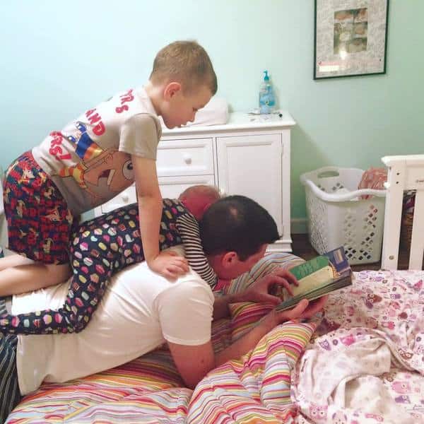 Entra em pânico ao ver filha nascer