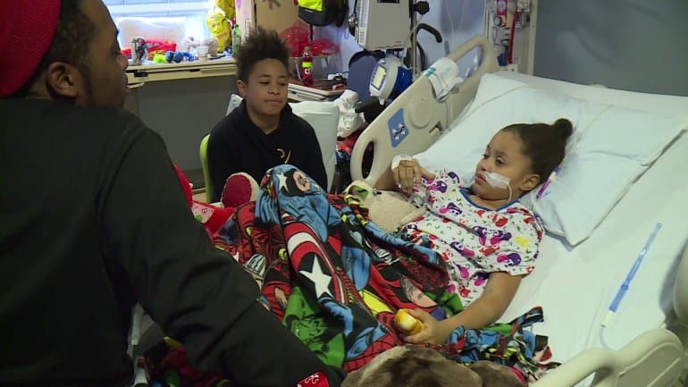 Menino com dor de cabeça sofre aneurisma