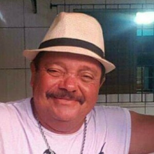 Encontra o pai após 23 anos Encontra o pai após 23 anos