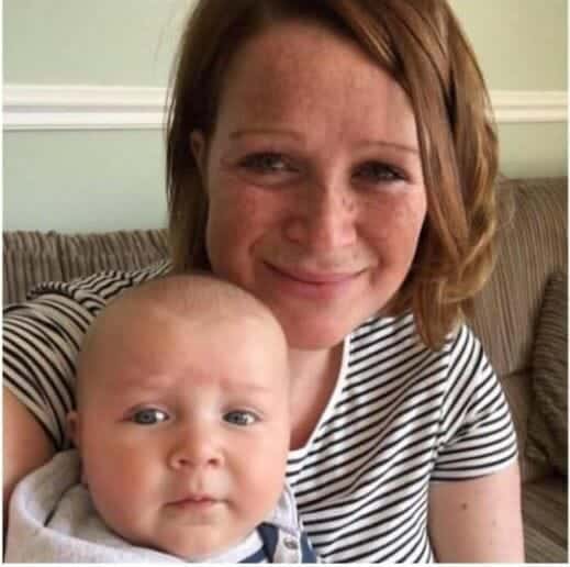 Jovem insulta mãe com bebê que não parava de chorar