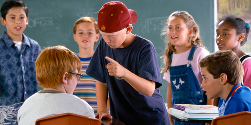 Saiba quando as crianças estão sofrendo ou praticando bullying e o que você deve fazer