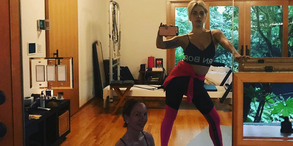 Portadora de perigosa doença, Lady Gaga revela como a yoga ajuda em seu tratamento