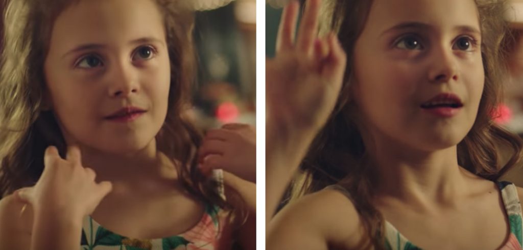 Menina toma atitude inesperada ao descobrir que sua vizinha era surda.