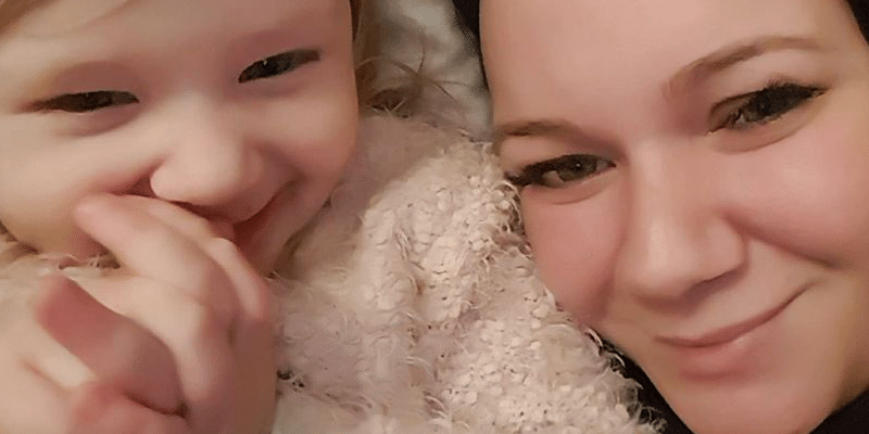 Ela descobriu que seu bebê não vai sobreviver. Mesmo assim decidiu continuar a gravidez