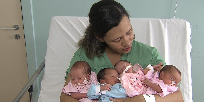 Mãe descobre que está grávida de seu segundo filho. Até que ultrassom mostra um ‘detalhe’