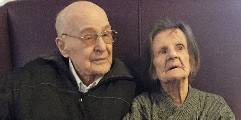 Depois de anos juntos, casal de 92 anos é obrigado a se separar e decisão revolta família