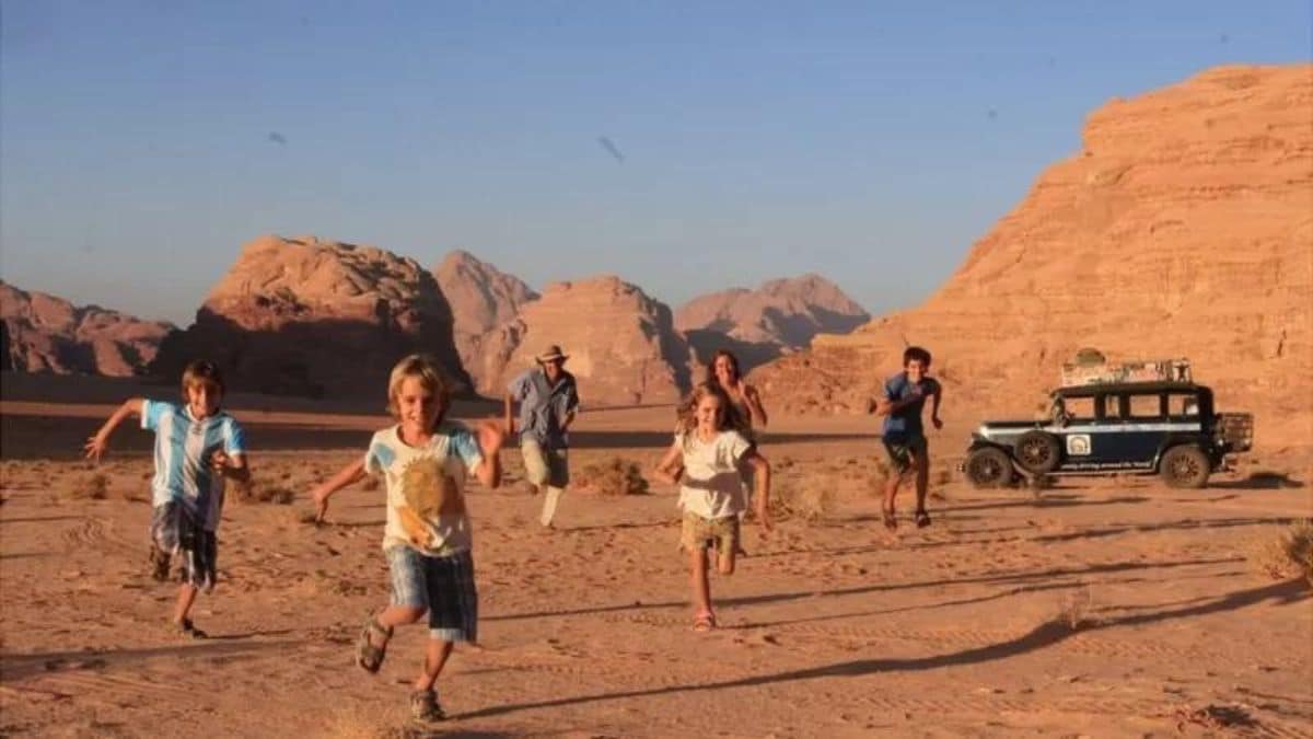 Por que essa família viajou pelo mundo durante 22 anos?