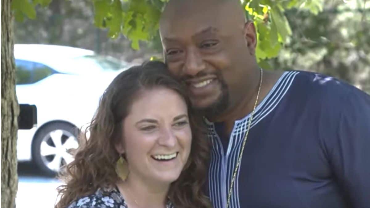 Mulher doa rim após ver pedido no Facebook