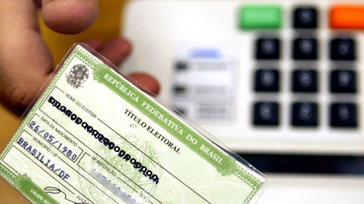 Quem não votou no 1º turno, poderá votar domingo, 30.