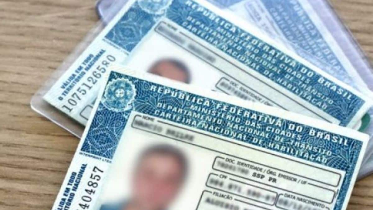 Carteira de motorista gratuita em alguns estados brasileiros.