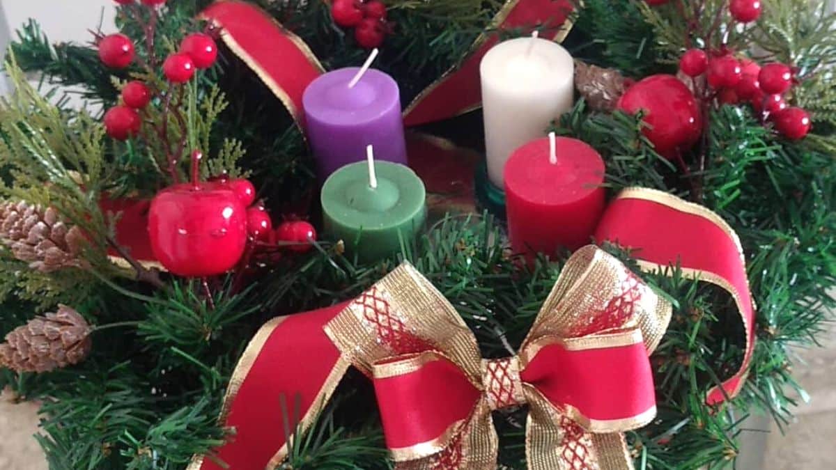 A surpreendente história da coroa do advento.