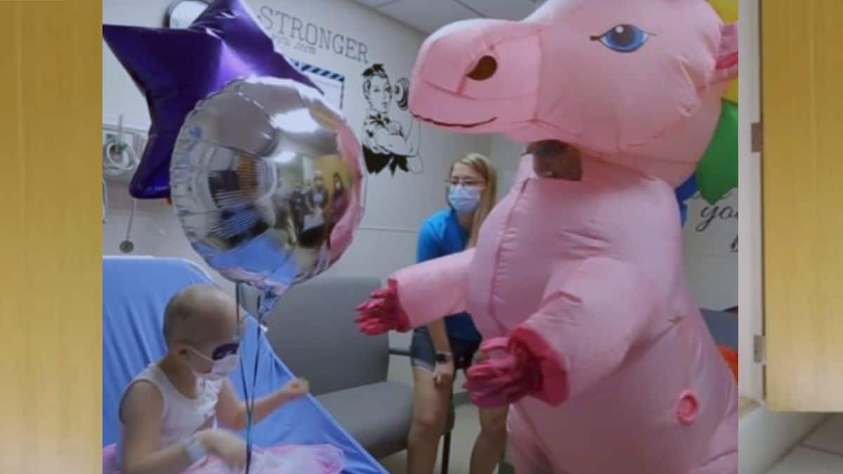 Médico veste fantasia para paciente com câncer de 4 anos!