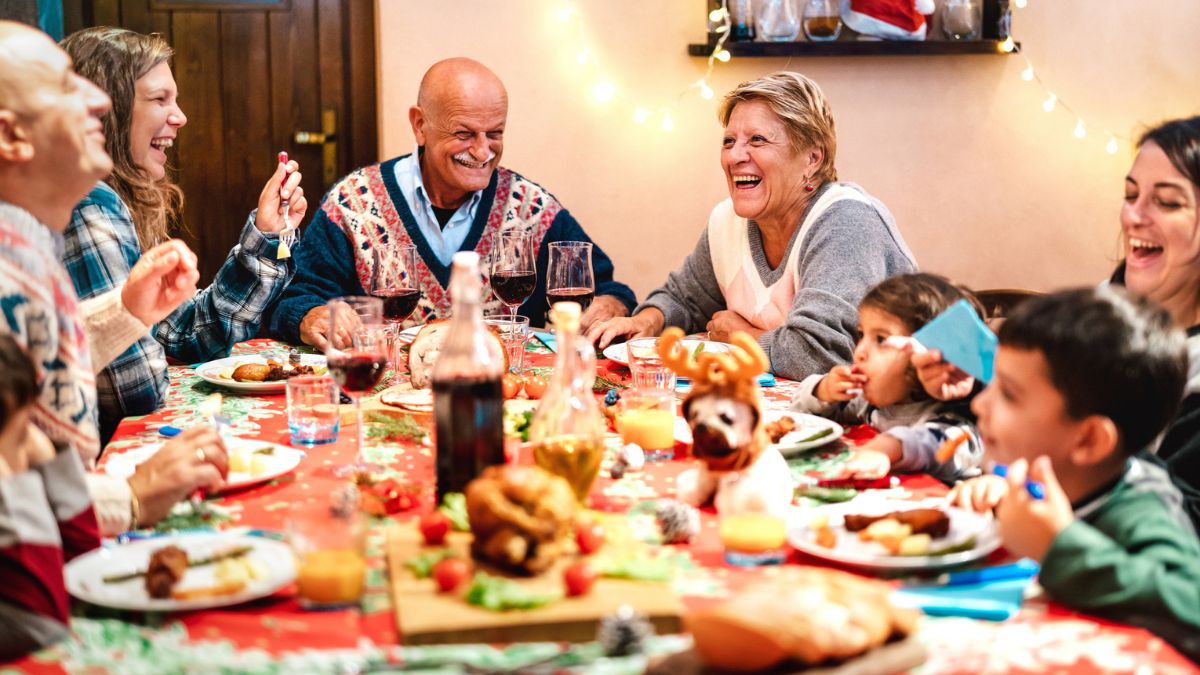 Estudo descobre que jantar em família deixa 91% dos membros menos estressadas.￼