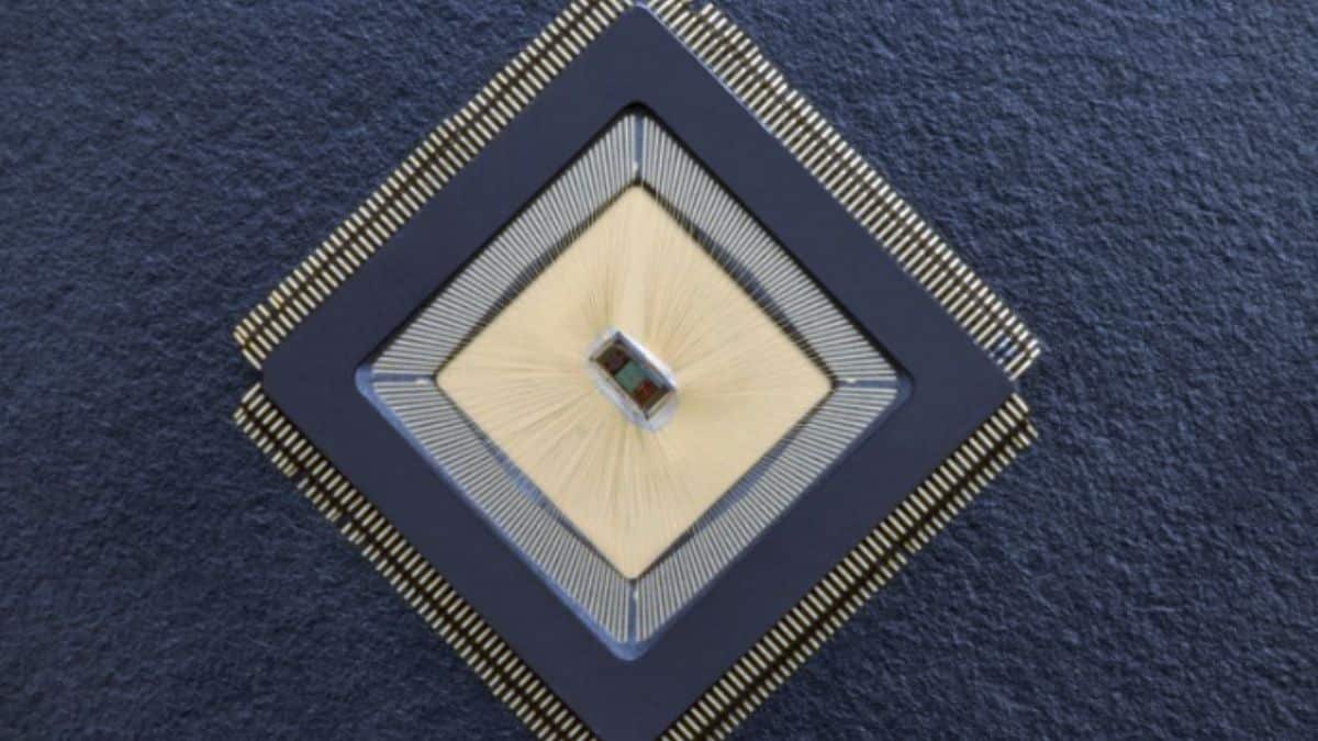 Neurochip que detecta e trata desordens cerebrais é apresentado pela ciência.￼